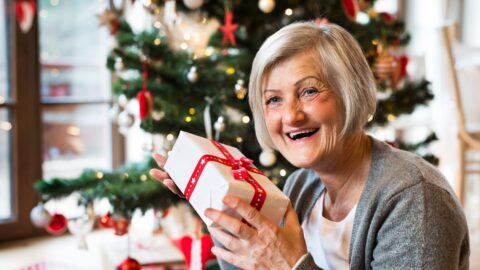 holiday gift ideas for older women